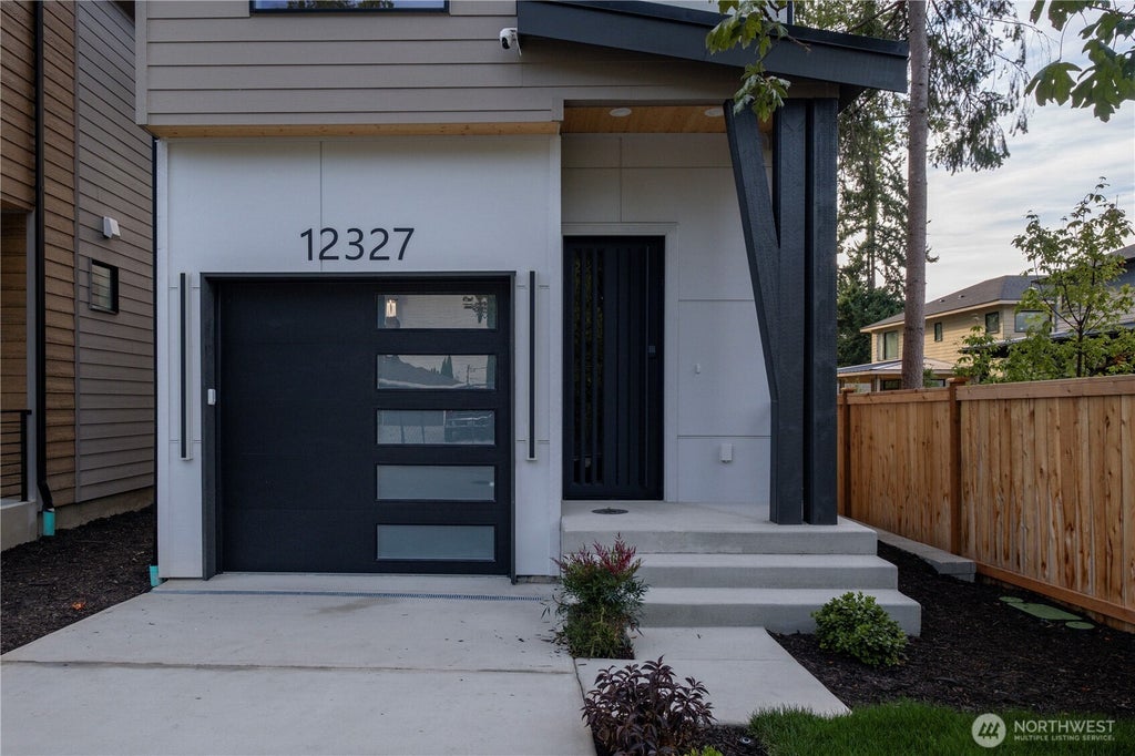 Photo of 12327 80th Ave NE, Kirkland, WA 98034 (MLS # 2584438)