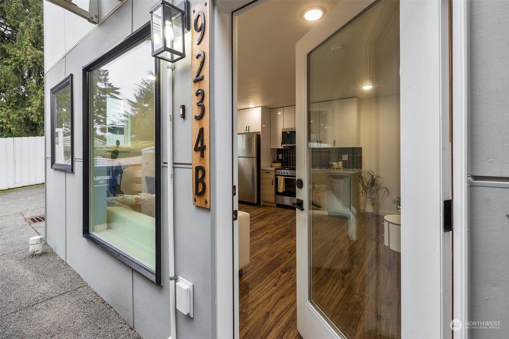 Photo of 9234 35th Avenue SW #B, Seattle, WA 98126 (MLS # 2195633)