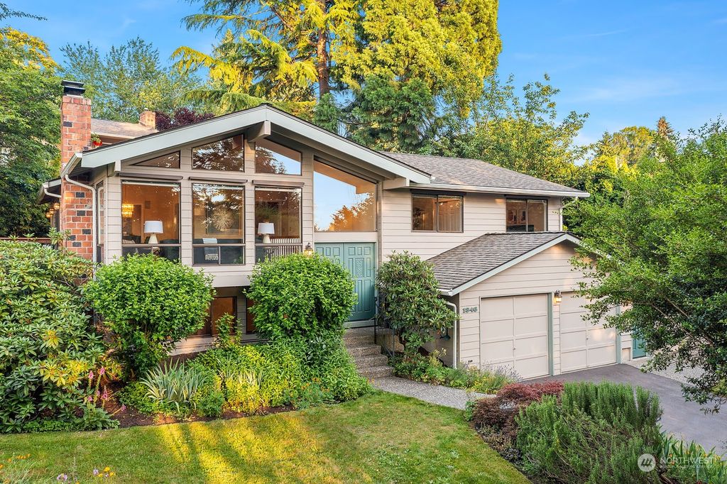 Photo of 1846 2nd Street, Kirkland, WA 98033 (MLS # 2130620)
