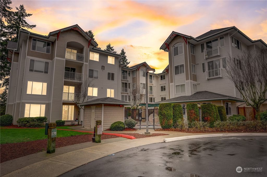 Photo of 13301 SE 79th Place #B207, Newcastle, WA 98059 (MLS # 2191751)