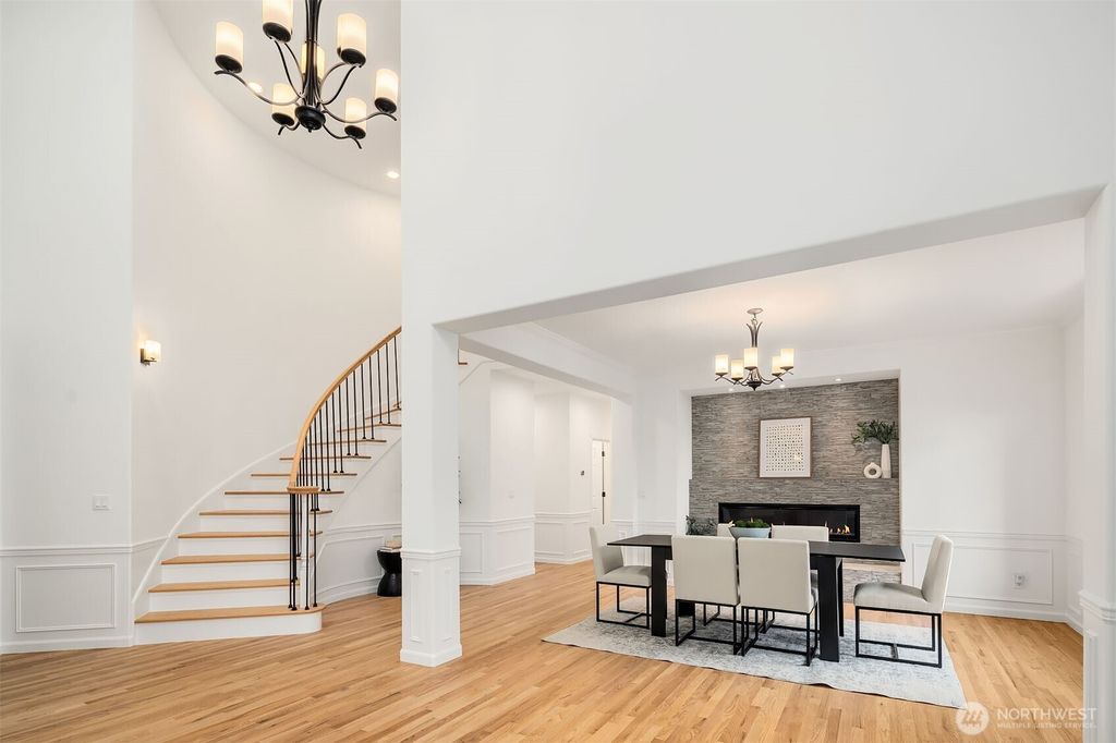 Photo of 26440 SE 22nd Street, Sammamish, WA 98075 (MLS # 2483916)