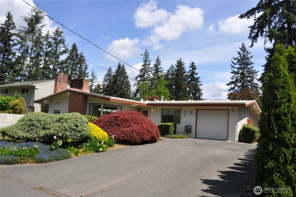 Photo of 632 164th Place NE, Bellevue, WA 98008 (MLS # 2497671)