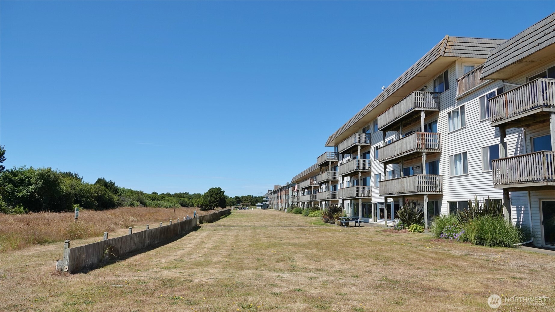 615 Ocean Shores Boulevard NW 211