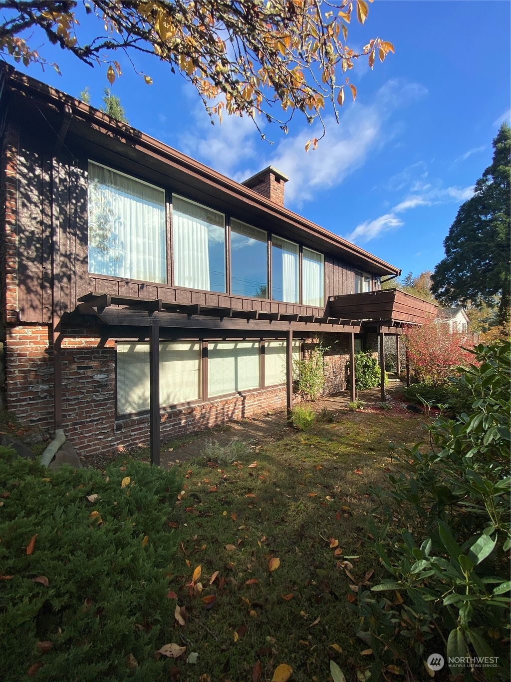 Photo of 17058 Sylvester Road SW, Normandy Park, WA 98166 (MLS # 2016420)