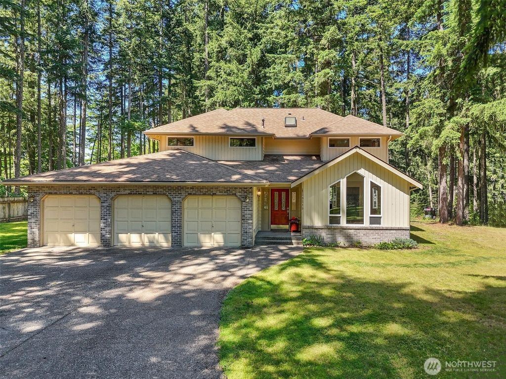 Photo of 29519 235th Avenue SE, Black Diamond, WA 98010 (MLS # 2389609)