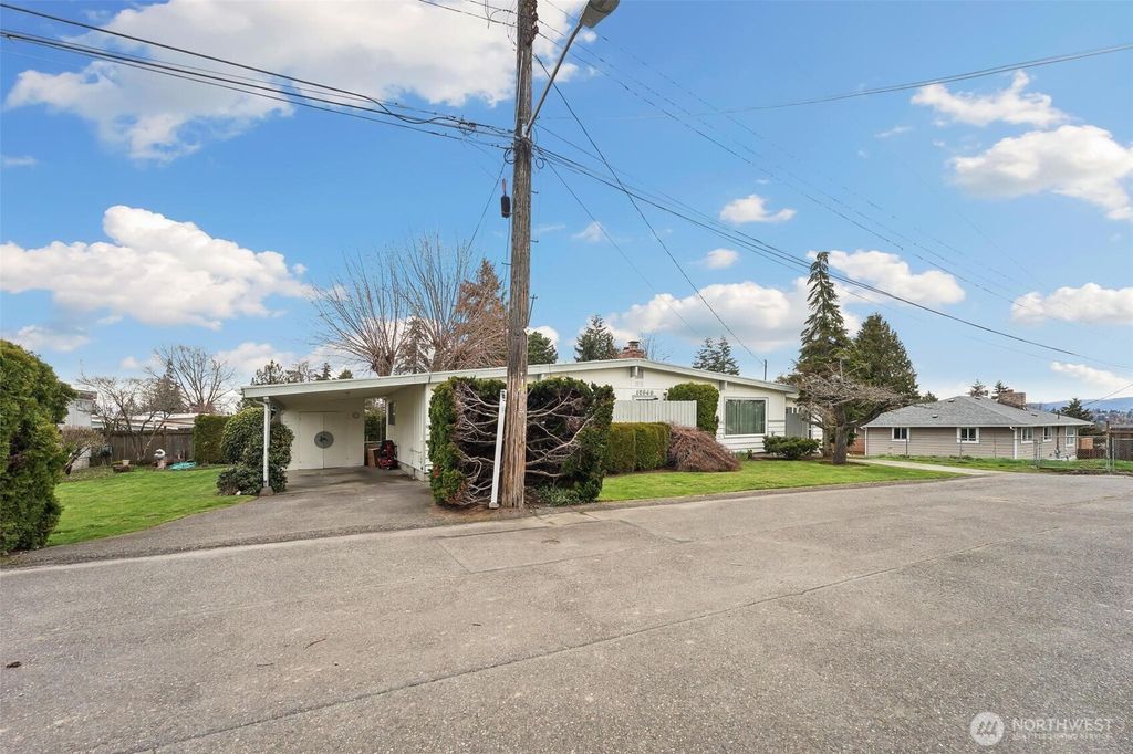 Photo of 12846 24th Avenue S, SeaTac, WA 98168 (MLS # 2343884)