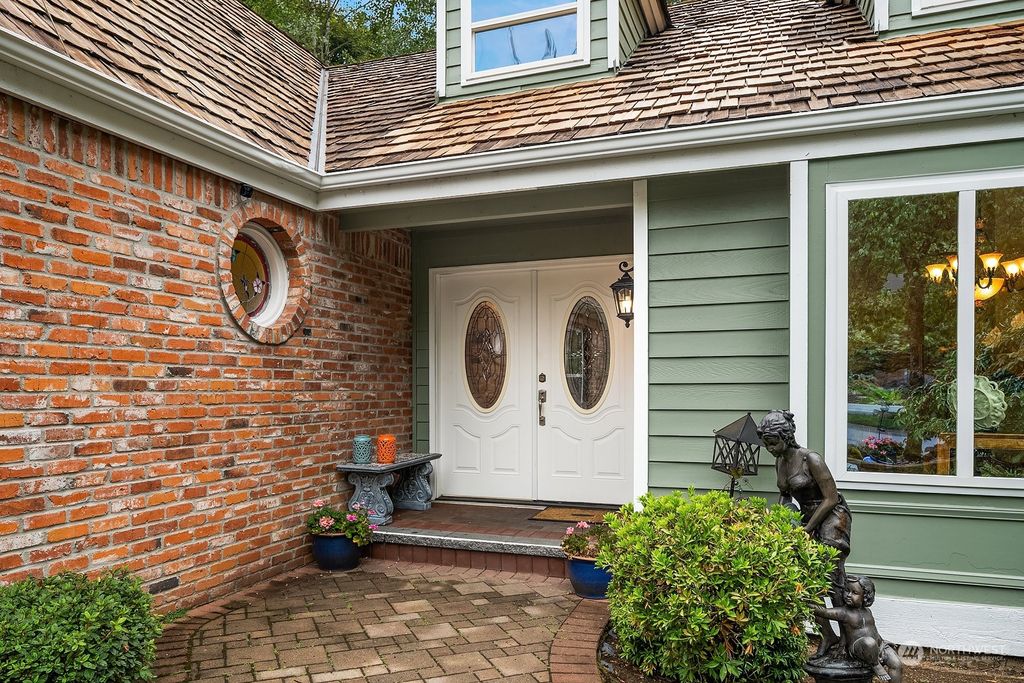 Photo of 15518 NE 179th Street, Woodinville, WA 98072 (MLS # 2156464)