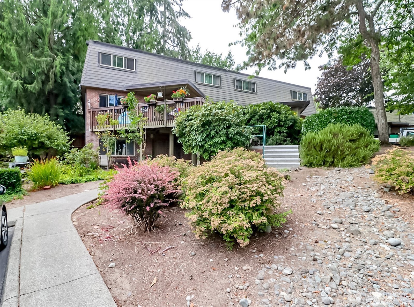 3834 175th Avenue NE G16