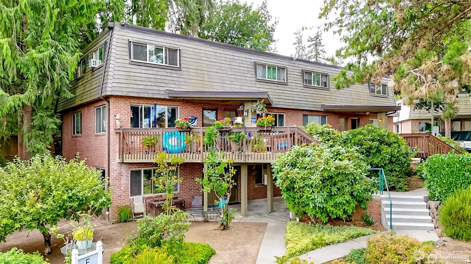 3834 175th Avenue NE G16