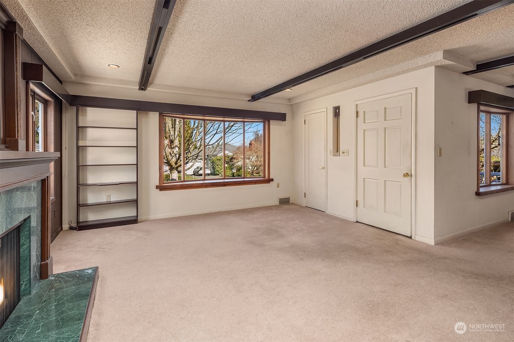 Photo of 3225 NE 98th Street, Seattle, WA 98115 (MLS # 2212710)