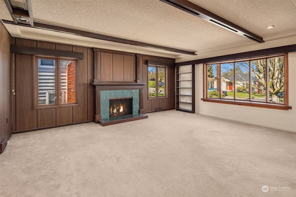 Photo of 3225 NE 98th Street, Seattle, WA 98115 (MLS # 2212710)