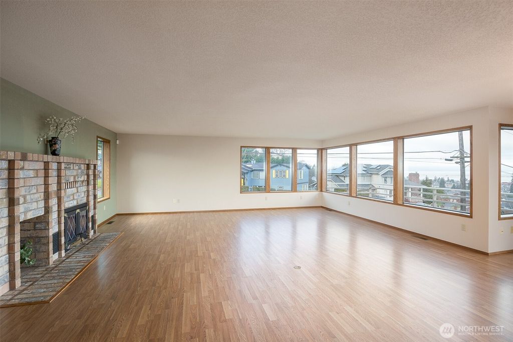 Photo of 527 S Liberty Street, Port Angeles, WA 98362 (MLS # 2478274)