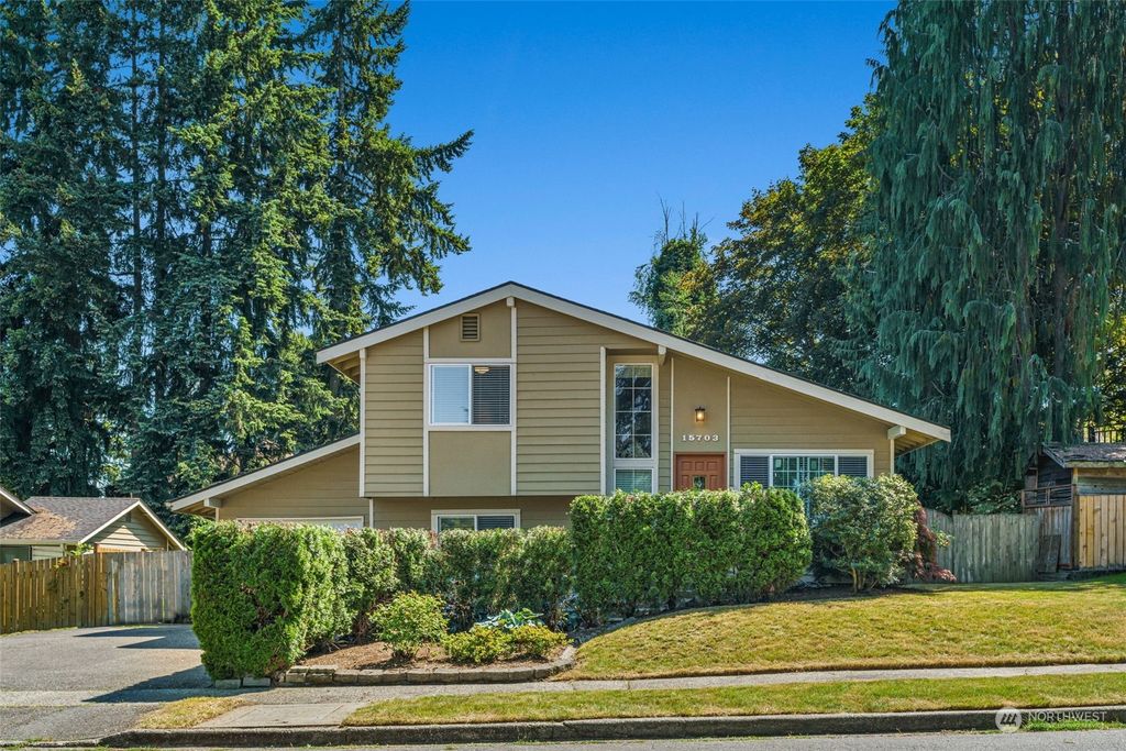 Photo of 15703 NE 53rd Street, Redmond, WA 98052 (MLS # 2127807)