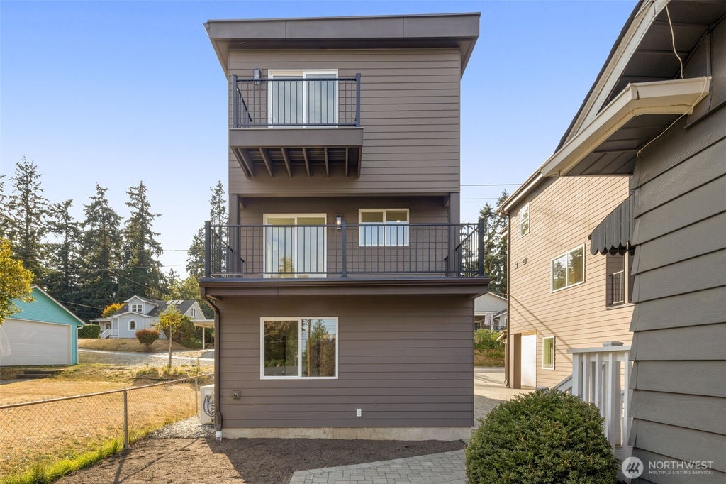 Photo of 5620 Wetmore Avenue #C, Everett, WA 98203 (MLS # 2593196)