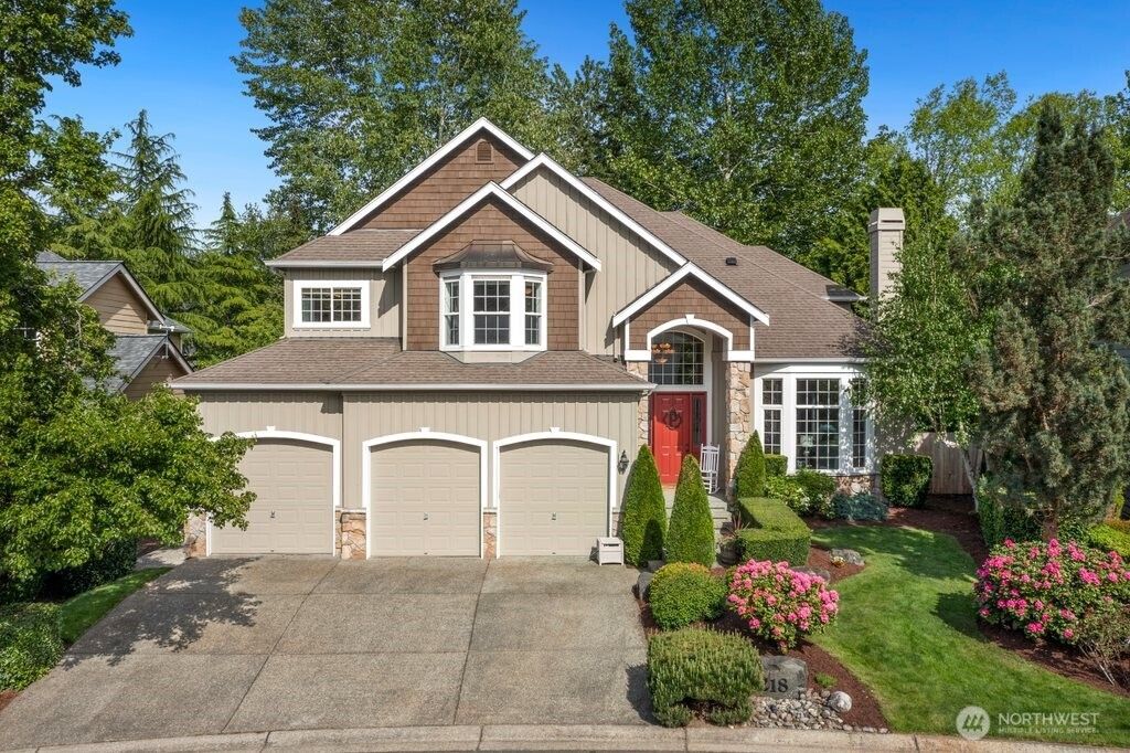 Photo of 218 238th Avenue SE, Sammamish, WA 98074 (MLS # 2370628)