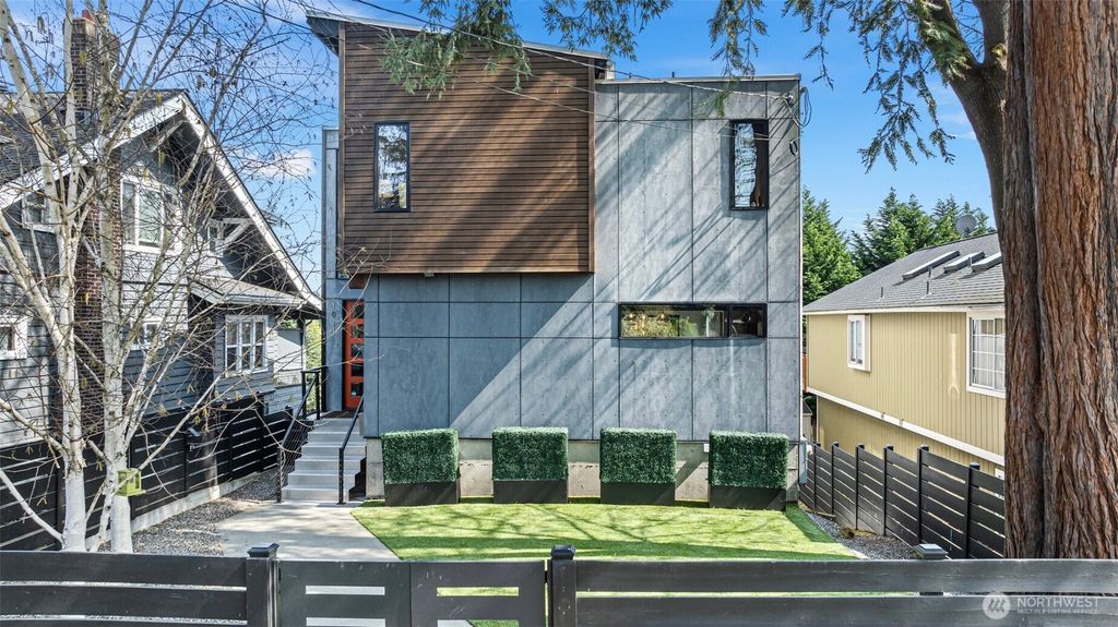 Photo of 1614 26th Avenue, Seattle, WA 98122 (MLS # 2352800)