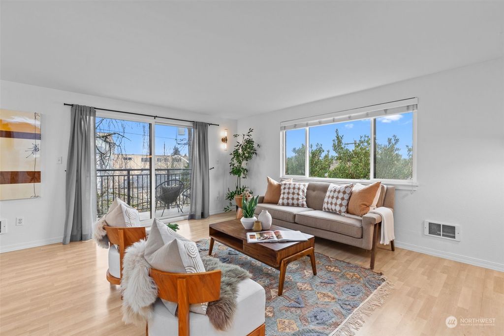 Photo of 911 N 73rd Street #303, Seattle, WA 98103 (MLS # 2189616)