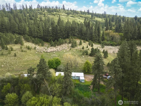 Photo of 938 Patit Road, Dayton, WA 99328 (MLS # 2511099)