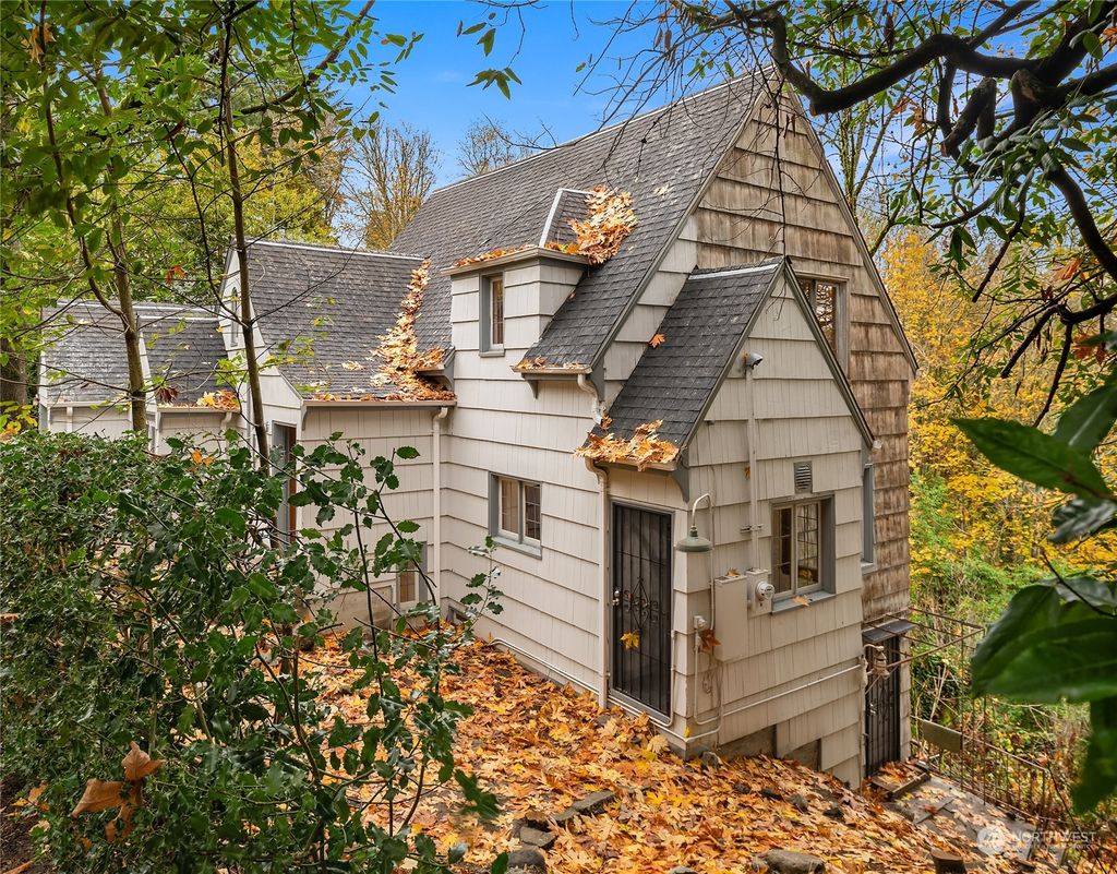 Photo of 3415 E Terrace Street, Seattle, WA 98122 (MLS # 2308129)