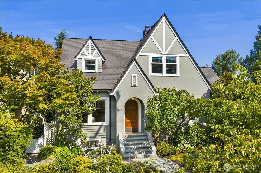 Photo of 1910 E Galer Street, Seattle, WA 98112 (MLS # 2397055)