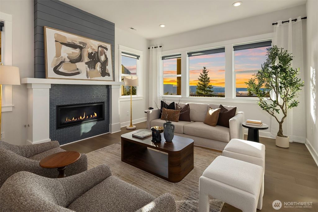 Photo of 1335 Westridge Way NE, Issaquah, WA 98029 (MLS # 2501203)