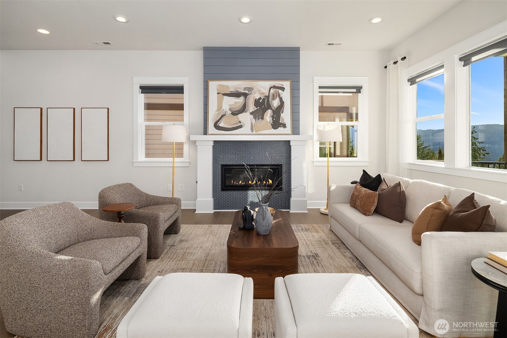 1335 Westridge Way NE