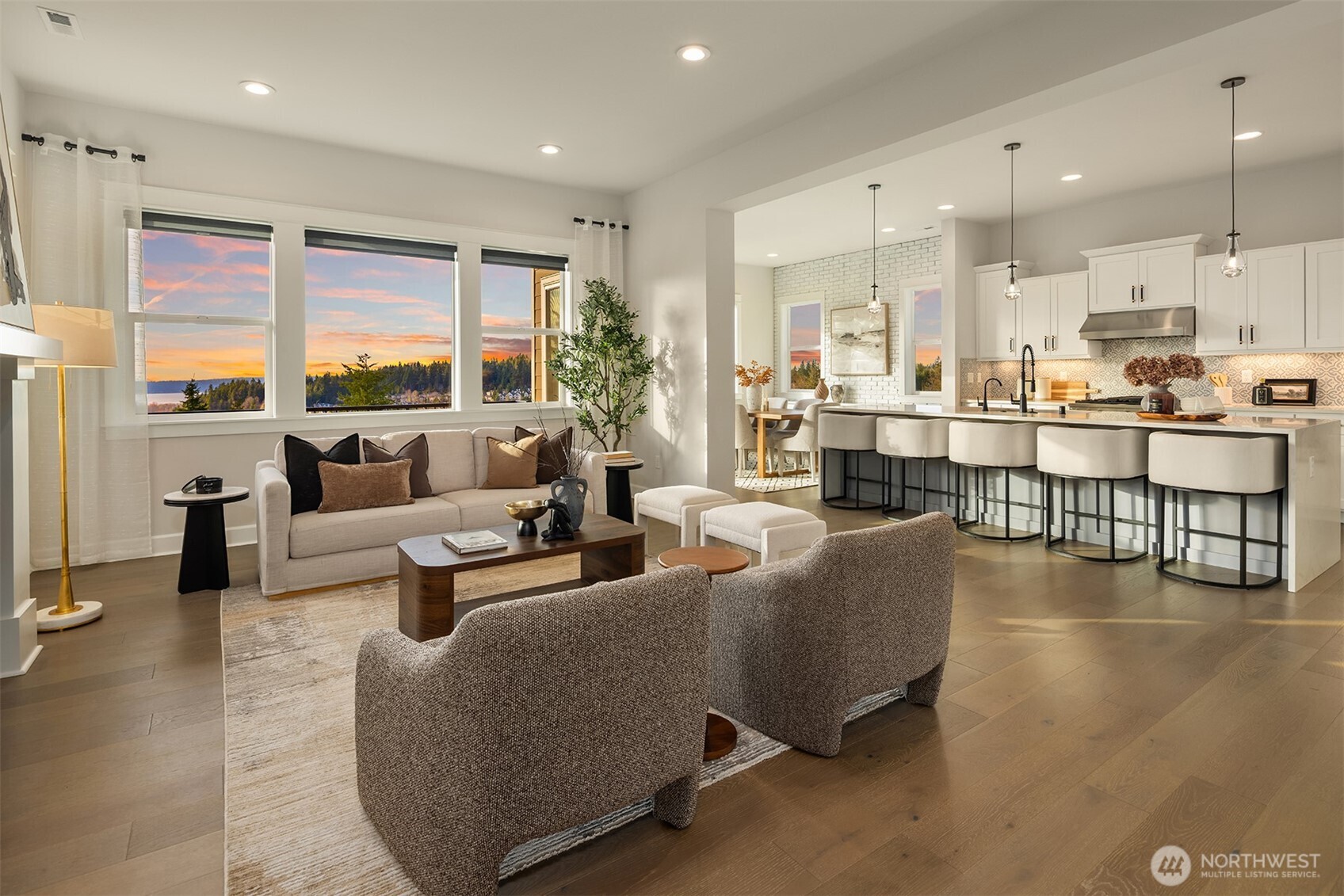 1335 Westridge Way NE