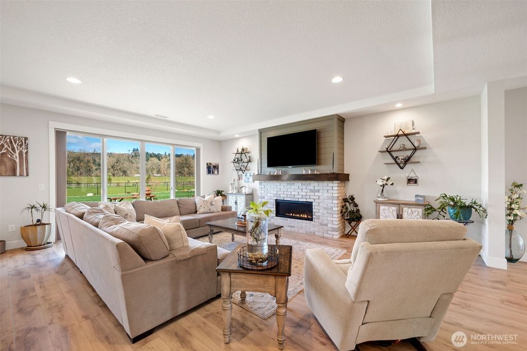 Photo of 136 KLAZINA Court, Woodland, WA 98674 (MLS # 2499594)