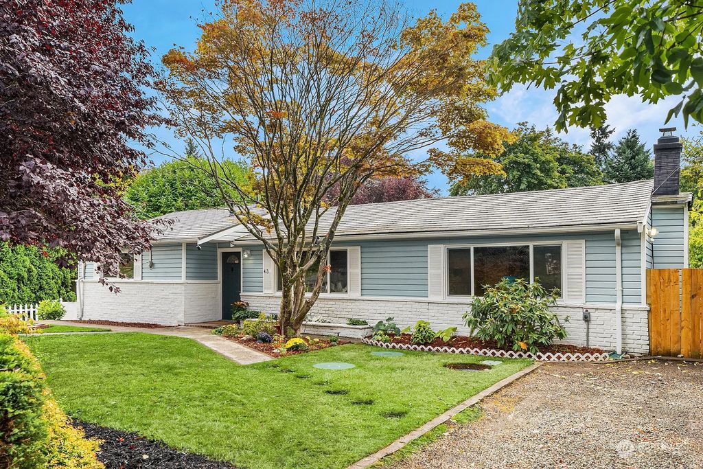 Photo of 413 SW 305th Street, Federal Way, WA 98023 (MLS # 2164377)