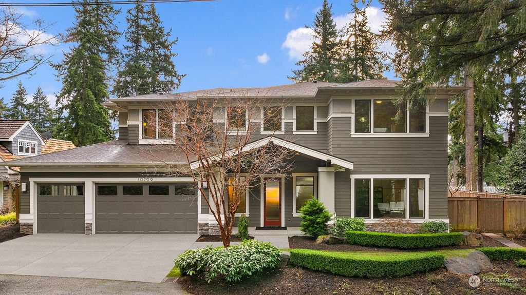 Photo of 10709 SE 30th Street, Bellevue, WA 98004 (MLS # 2190509)