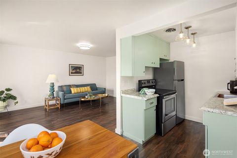 Photo of 8701 35th Avenue NE #9, Seattle, WA 98115 (MLS # 2431322)