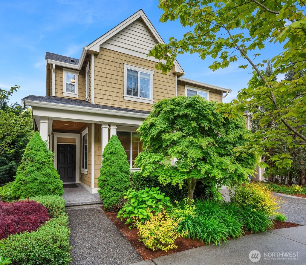 Photo of 2826 103rd Place NE, Bellevue, WA 98004 (MLS # 2394091)