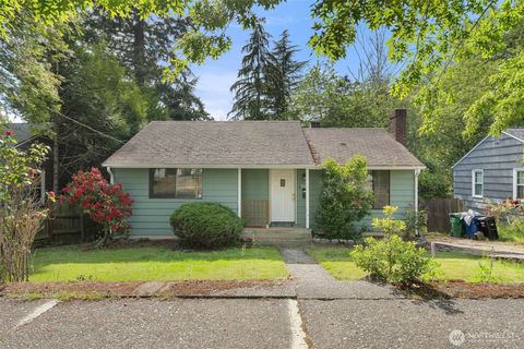 Photo of 11419 Crestwood Drive S, Seattle, WA 98178 (MLS # 2533007)