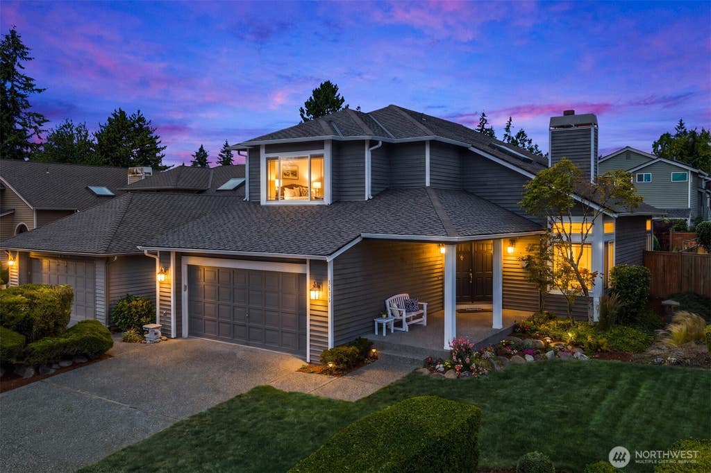 Photo of 24218 SE 40th Street, Sammamish, WA 98029 (MLS # 2555284)