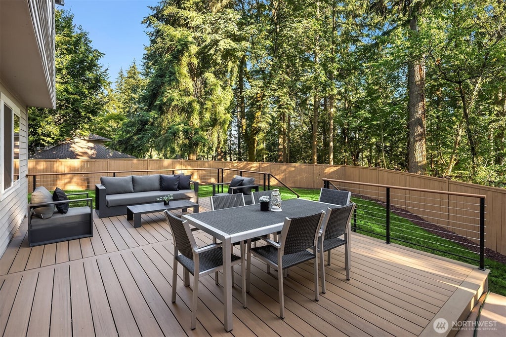 Photo of 21229 NE 14th Place, Sammamish, WA 98074 (MLS # 2575686)