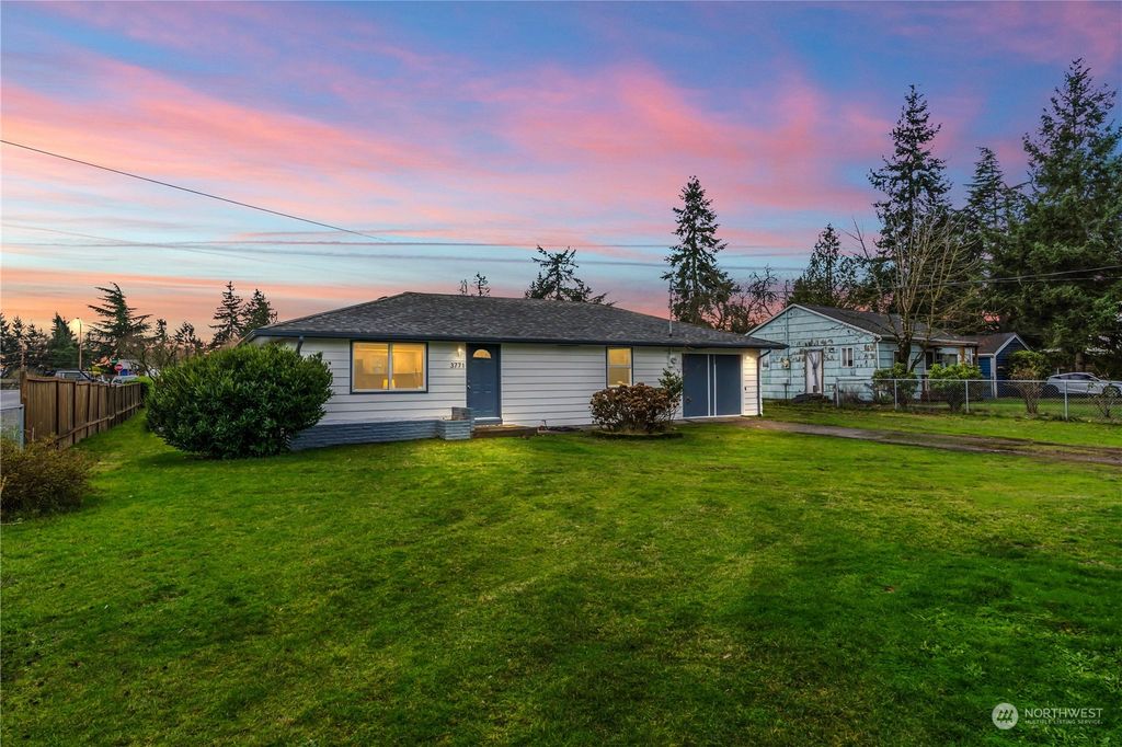 Photo of 3771 S 175th Street, SeaTac, WA 98188 (MLS # 2191012)