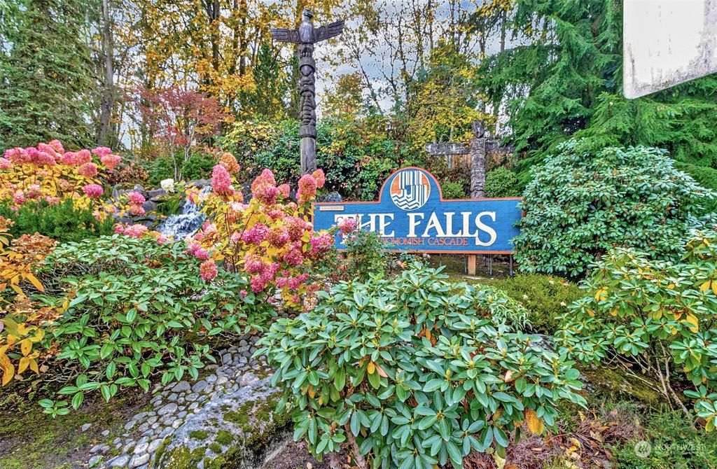 Photo of 13731 64th Drive SE, Snohomish, WA 98296 (MLS # 2013787)