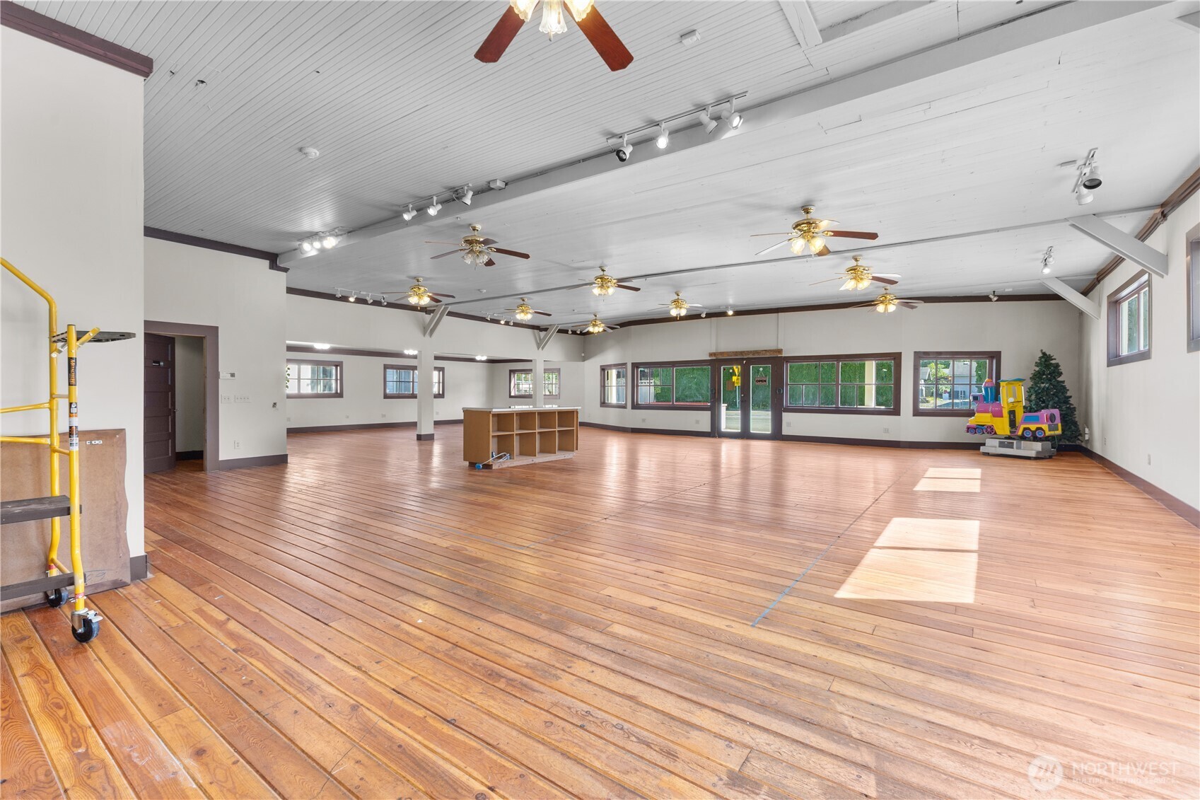 14120 State Route 165 E