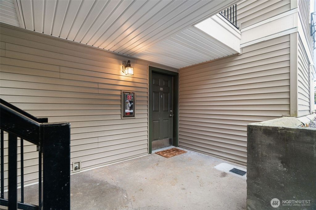 Photo of 11309 NE 128th Street #F104, Kirkland, WA 98034 (MLS # 2493544)