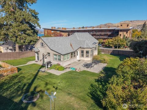 Photo of 2213 W Woodin Avenue, Chelan, WA 98816 (MLS # 2414022)