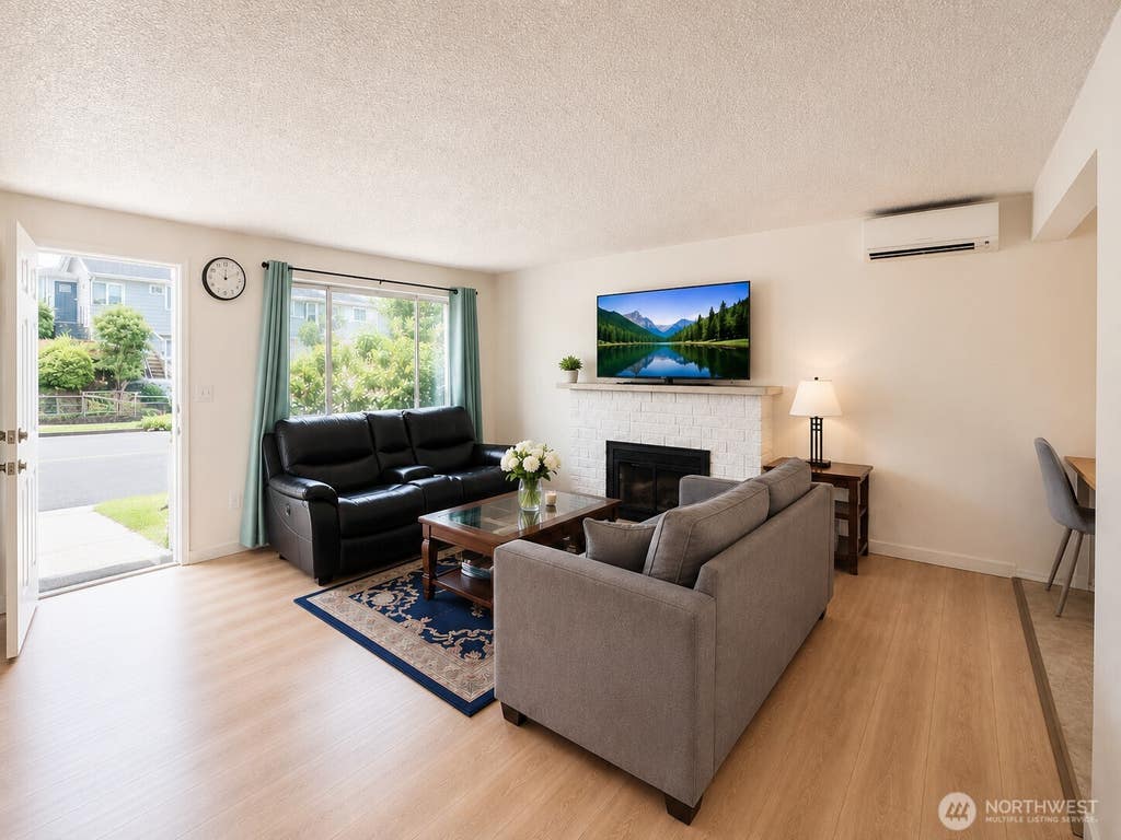 Photo of 10246 RENTON AVE S AVE, Seattle, WA 98178 (MLS # 2563036)