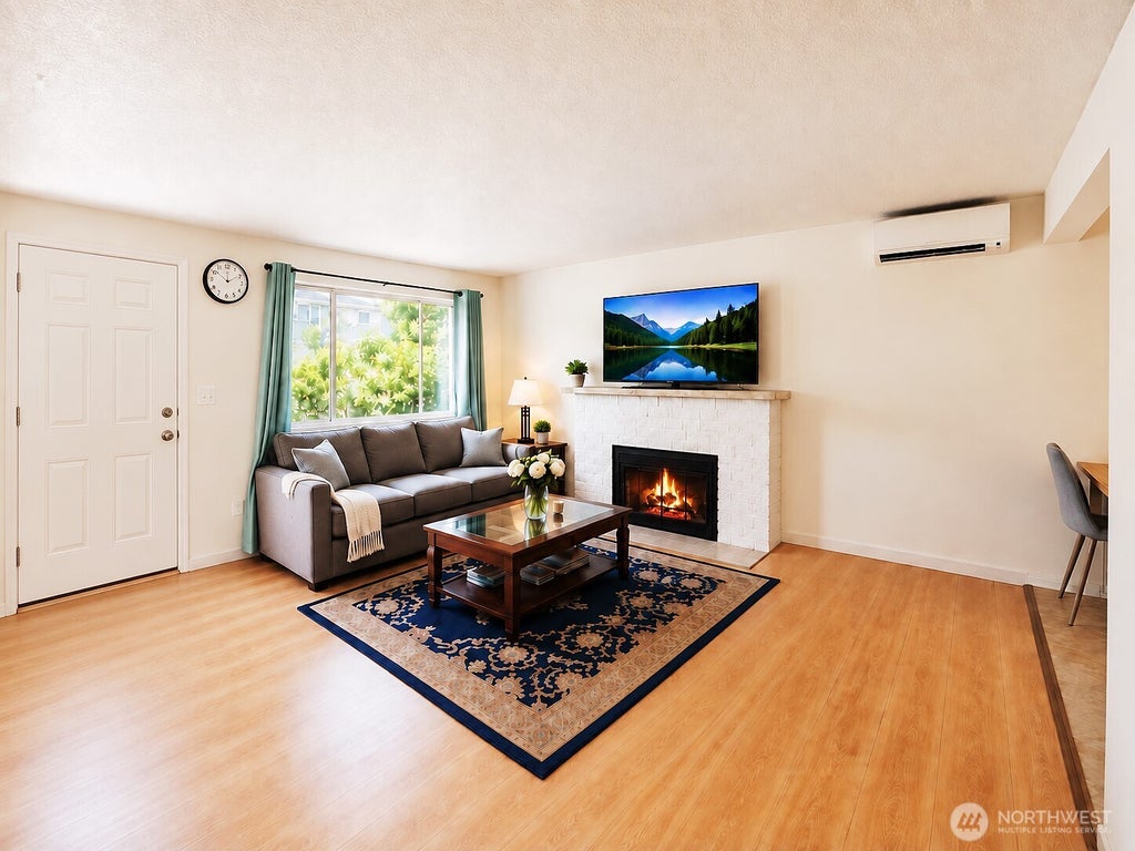 Photo of 10246 RENTON AVE S AVE, Seattle, WA 98178 (MLS # 2563036)