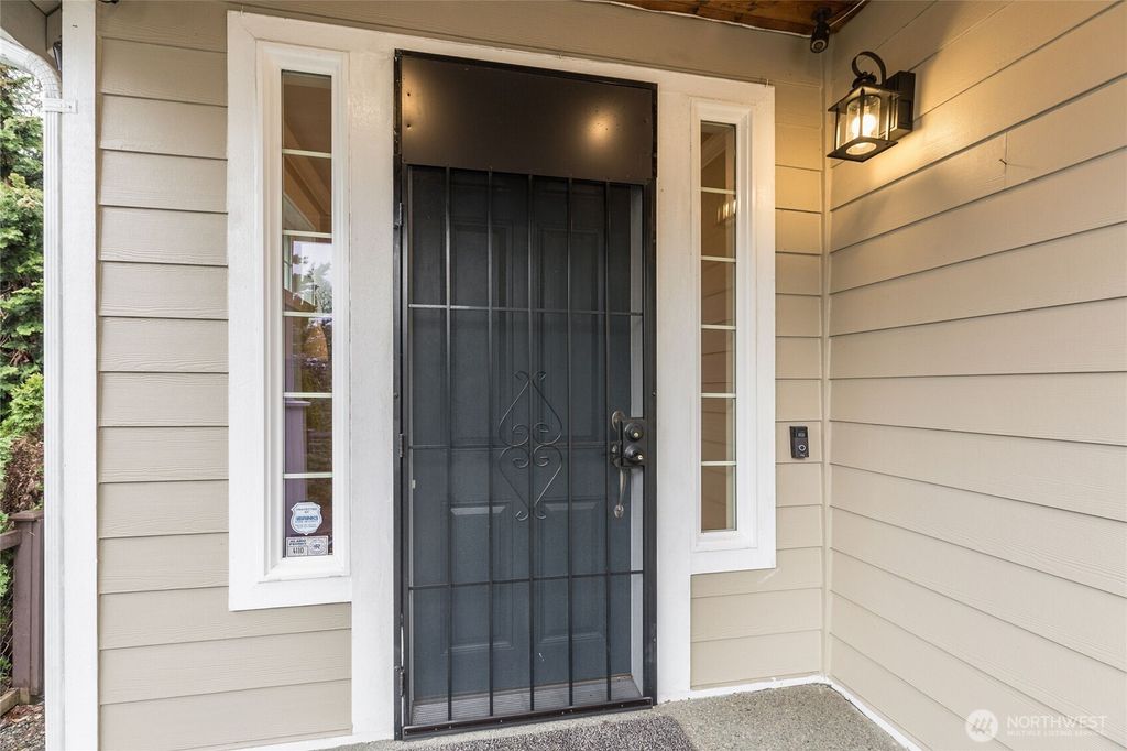 Photo of 3322 Garden Court N, Renton, WA 98056 (MLS # 2493508)