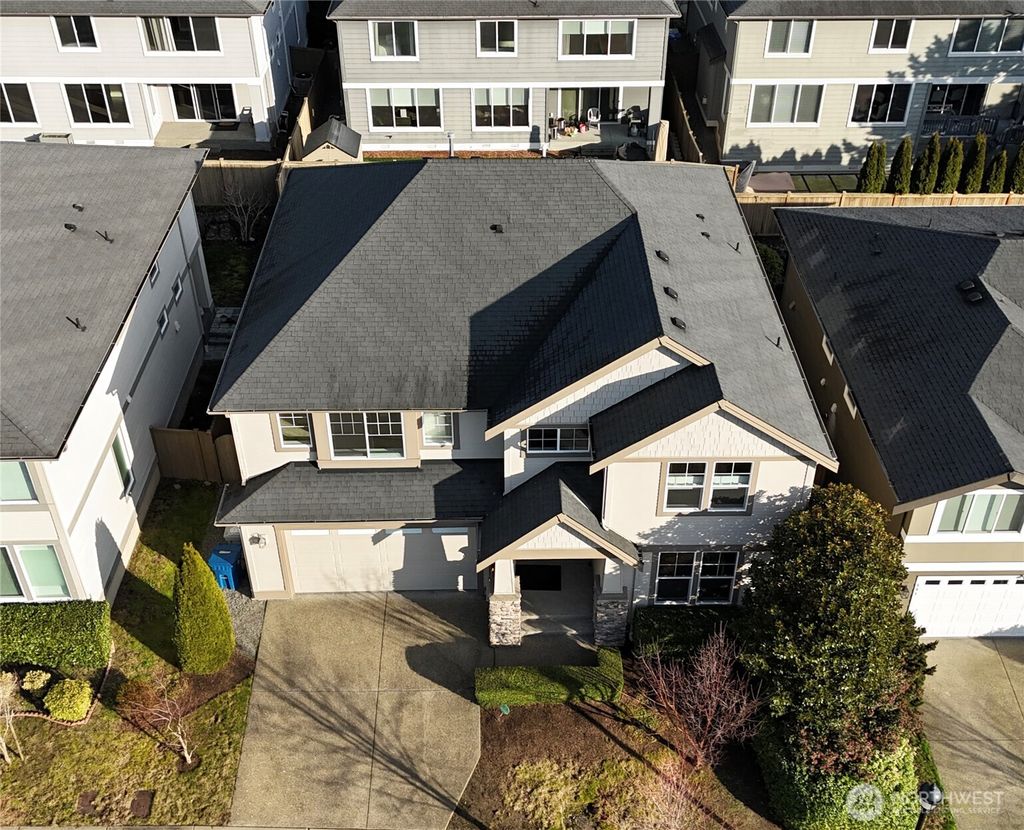 Photo of 610 Field Place NE, Renton, WA 98059 (MLS # 2470916)