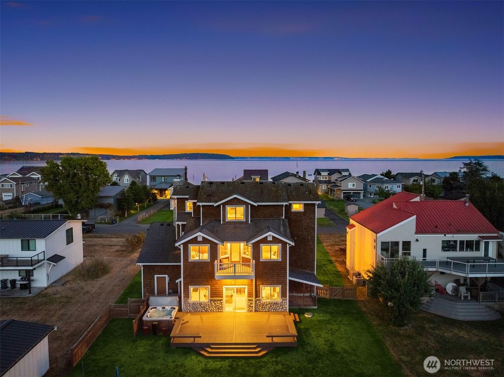 Photo of 1943 Shore Avenue, Freeland, WA 98249 (MLS # 2504509)