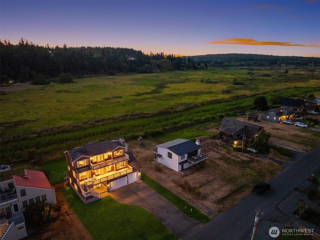 Photo of 1943 Shore Avenue, Freeland, WA 98249 (MLS # 2504509)