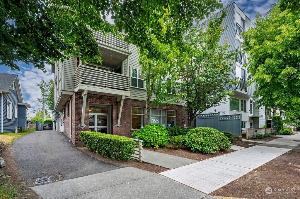 Photo of 5953 California Avenue SW #1C, Seattle, WA 98136 (MLS # 2250817)