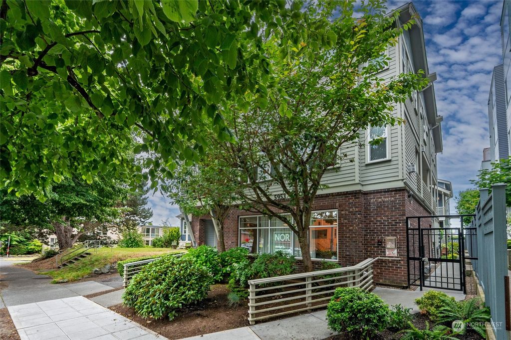 Photo of 5953 California Avenue SW #1C, Seattle, WA 98136 (MLS # 2250817)