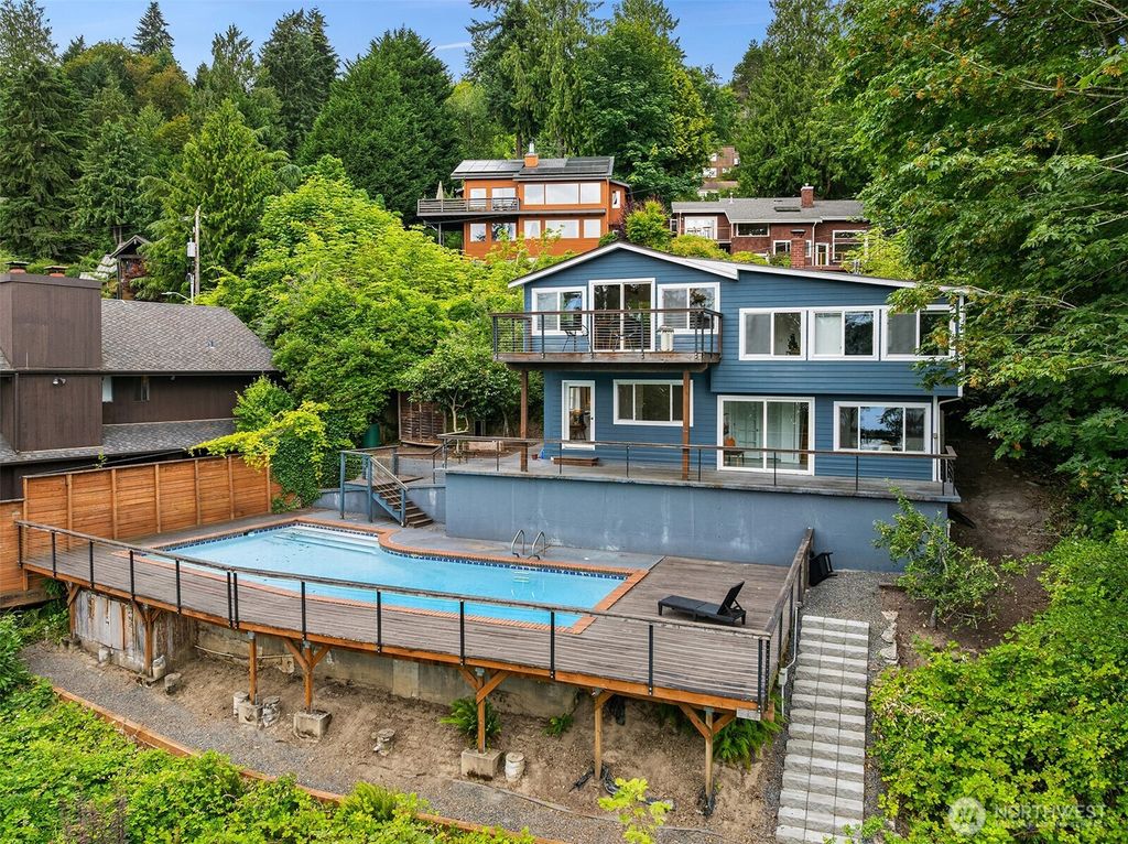 Photo of 13722 42nd Avenue NE, Seattle, WA 98125 (MLS # 2403421)