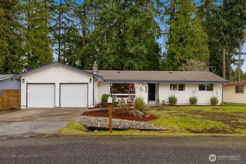 Photo of 14230 143rd Avenue SE, Renton, WA 98059 (MLS # 2476686)
